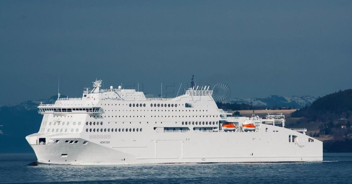 Barco Rusadir Comunicado de Baleària