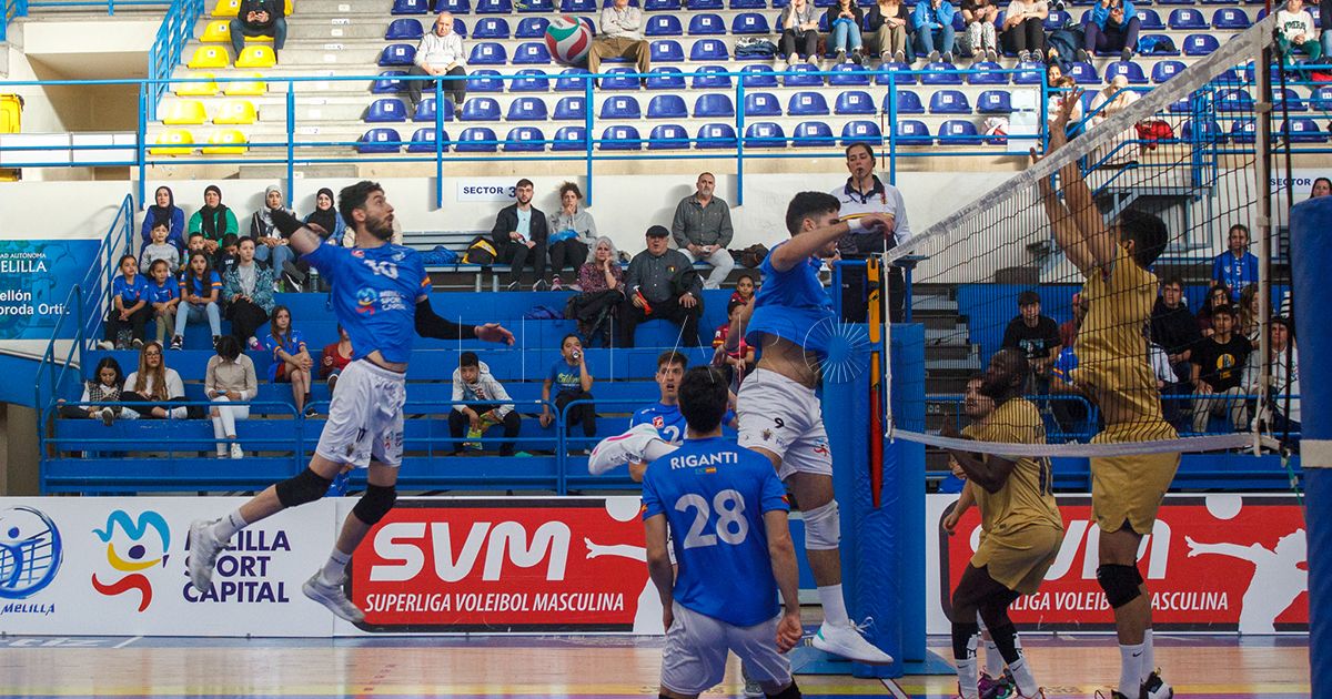 CORTADA 1 El Melilla Sport Capital asegura el factor cancha en los play off tras vencer a Barça Voleibol