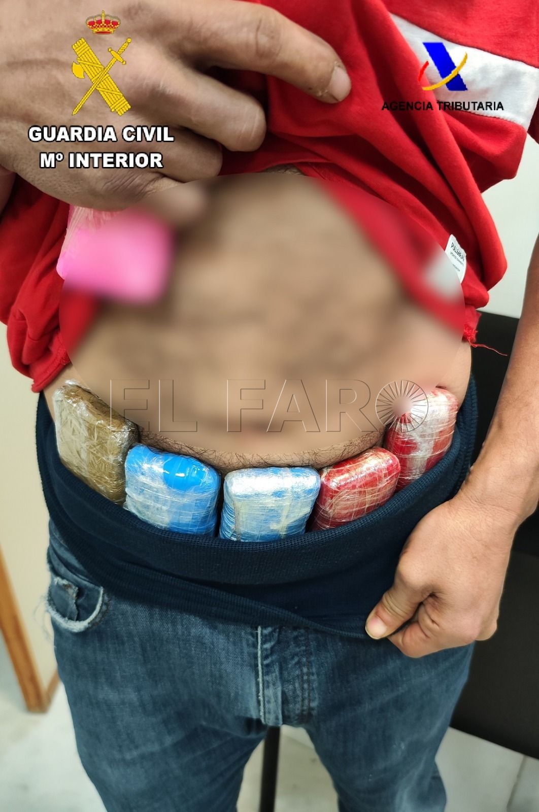 Hachis Detenido en Melilla cuando intentaba subir al avión de Málaga con 12 tabletas de hachís en la cintura