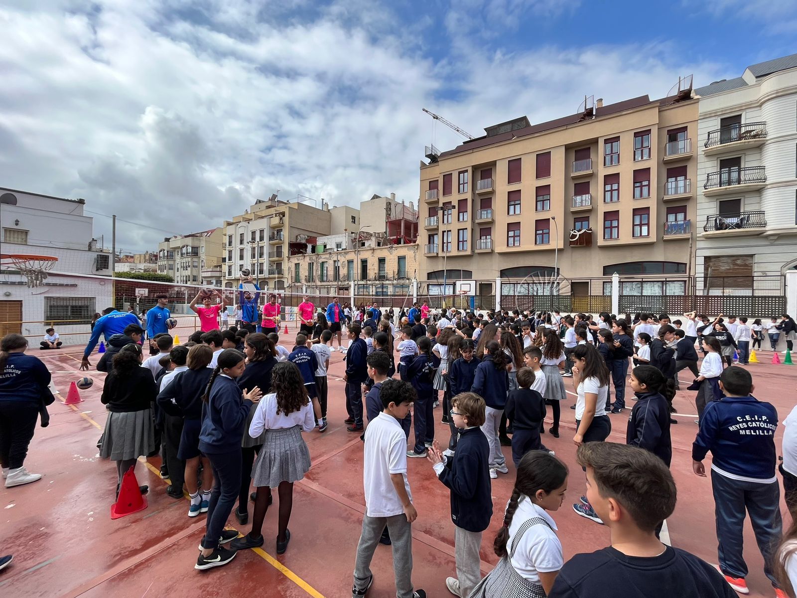 WhatsApp Image 2023 03 20 at 17.31.43 1 El CV Melilla visita el Ceip Reyes Católicos