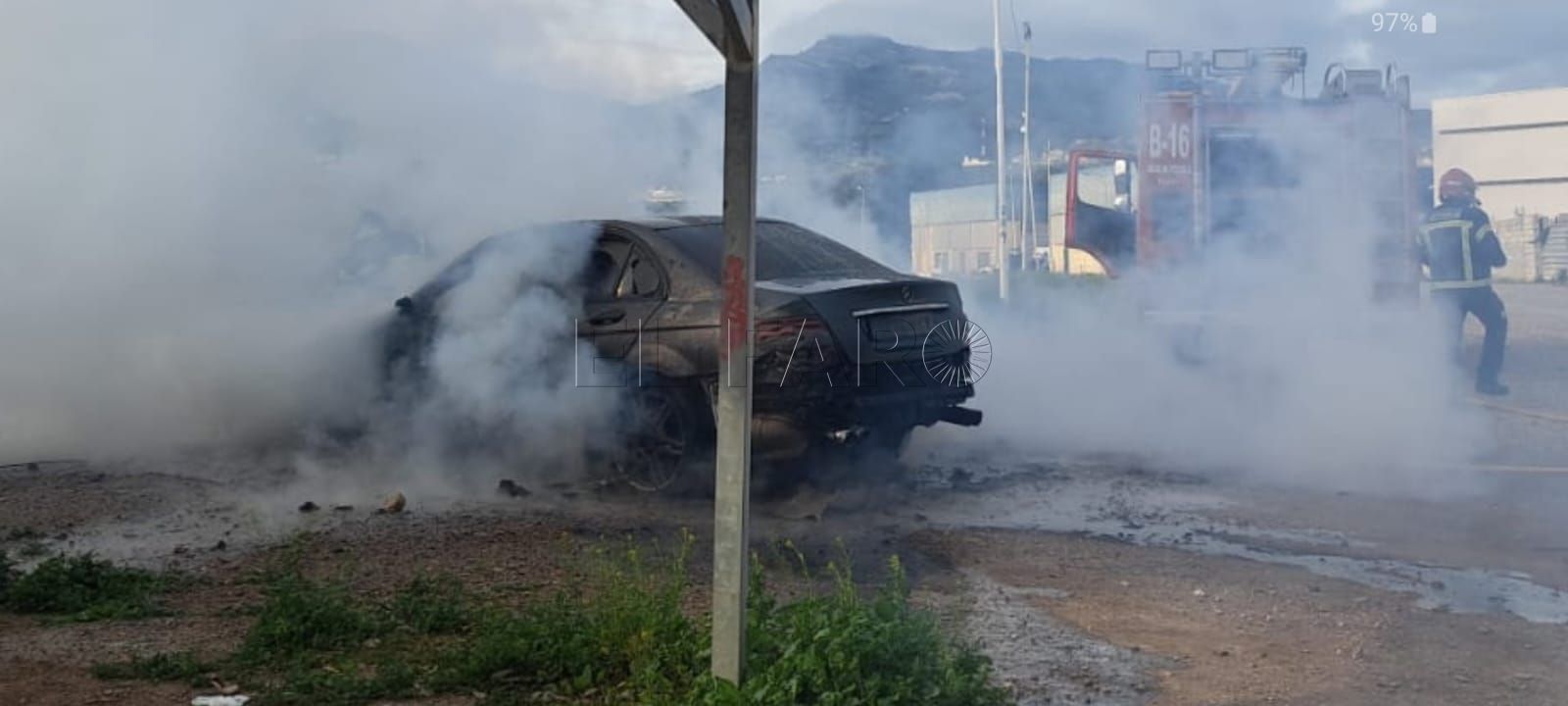 ab9606c0 833a 42ae a934 2e2763f91a14 Arde un coche en Beni Enzar