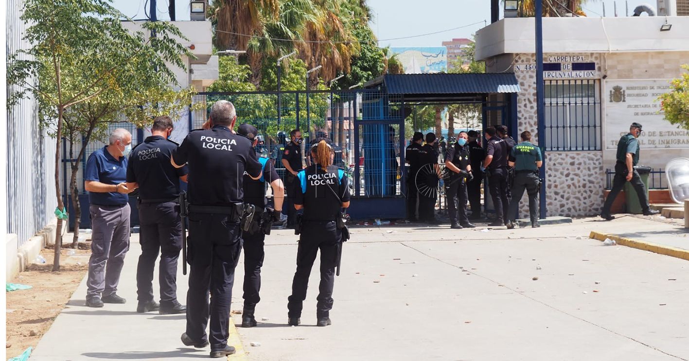 ceti recorte Siete inmigrantes en el CETI