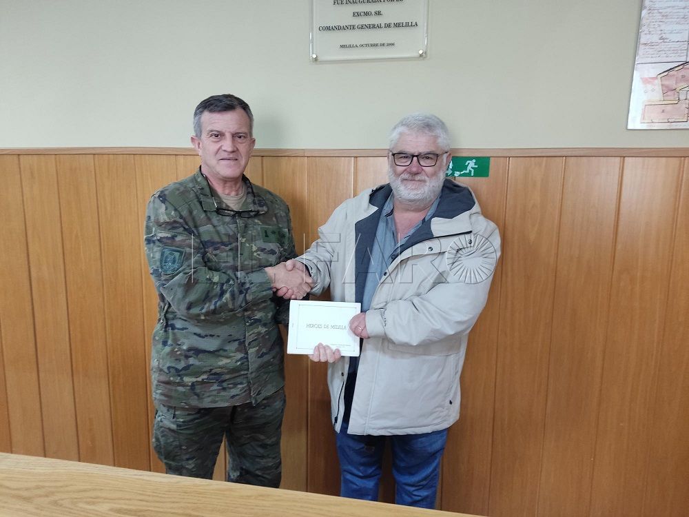 ll Donación del panfleto "Héroes de Melilla", escrito por Constantino Dominguez