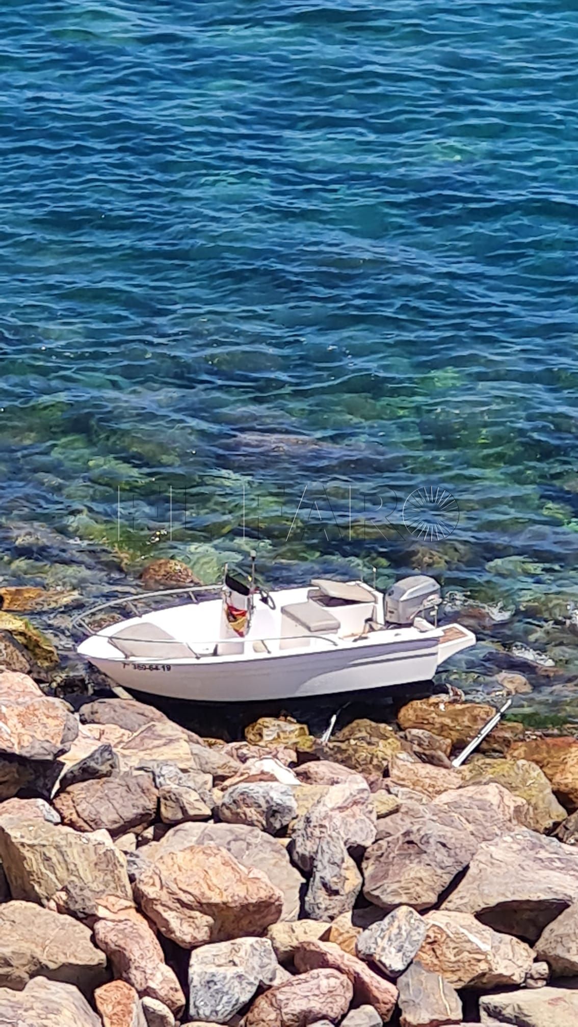 03061b88 24e8 4ffd a112 5addccb41110 La Guardia Civil de Melilla encontró ayer una patera sin ocupantes en la playa de Horcas Coloradas