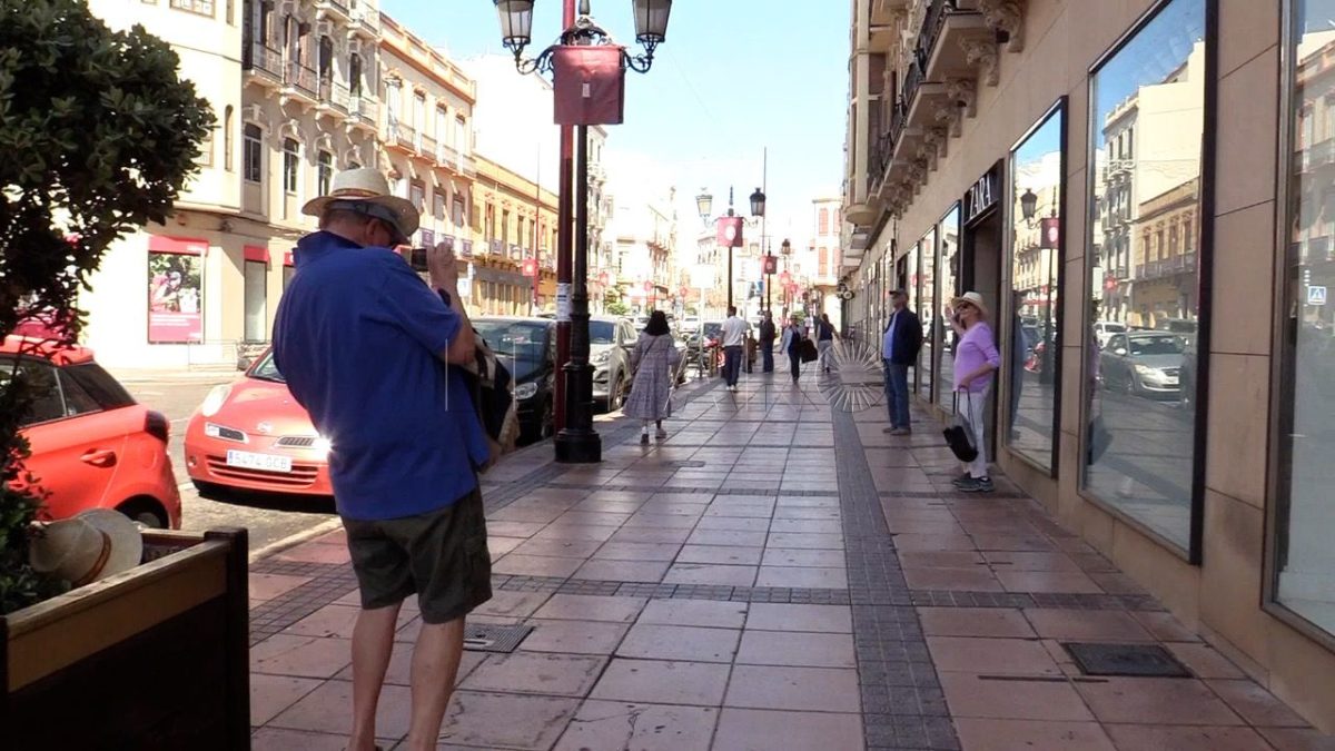 11 4 e1680970639669 Más de 600 turistas desembarcan en Melilla en el segundo crucero del año