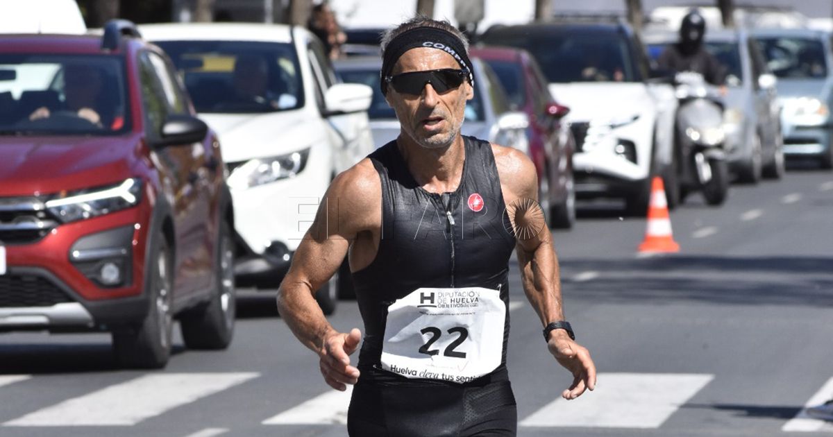 121212121212 1 El melillense José Antonio Islas, primero en su grupo de edad en el Andaluz de Media Maratón
