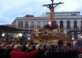 4 3 El Cristo de la Paz abre las procesiones en la carrera oficial