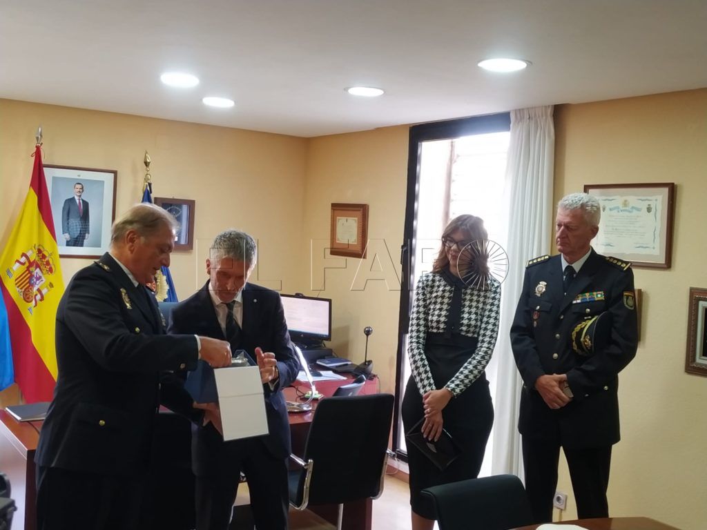 6 4 Marlaska: "Es un honor estar aquí y ver como trabajáis para defender los derechos y las libertades de la gente"