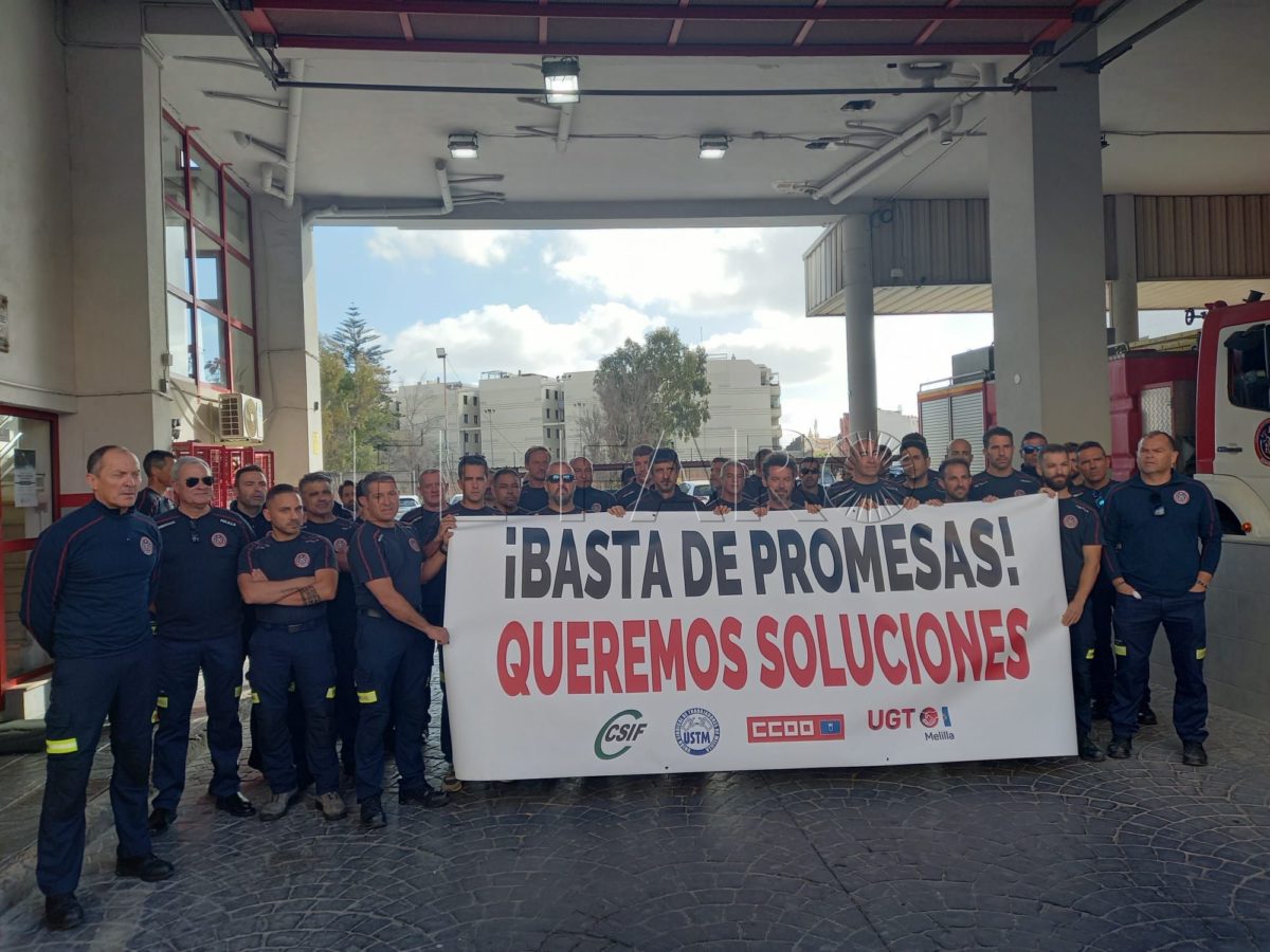 Bomberos e1681729582651 Los bomberos se concentran para pedir mejoras de equipo y una ampliación de plantilla