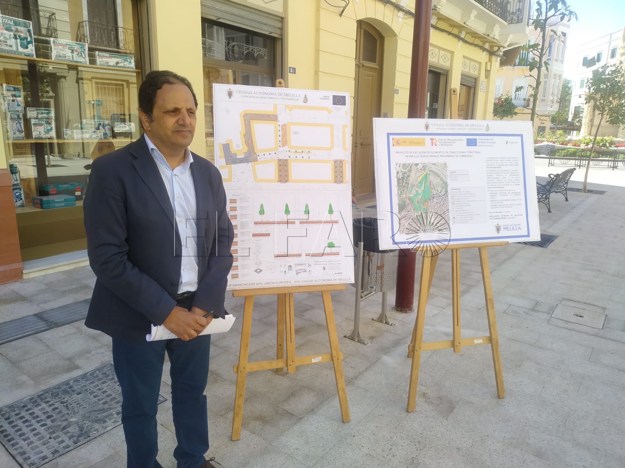 WhatsApp Image 2023 04 03 at 13.18.58 Hassan Mohatar abre la calle Cervantes tras las obras y anuncia un nuevo corredor verde en la ciudad