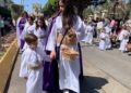 WhatsApp Image 2023 04 09 at 15.49.47 1 Cientos de personas arropan a la Virgen del Rocío por las calles de Melilla