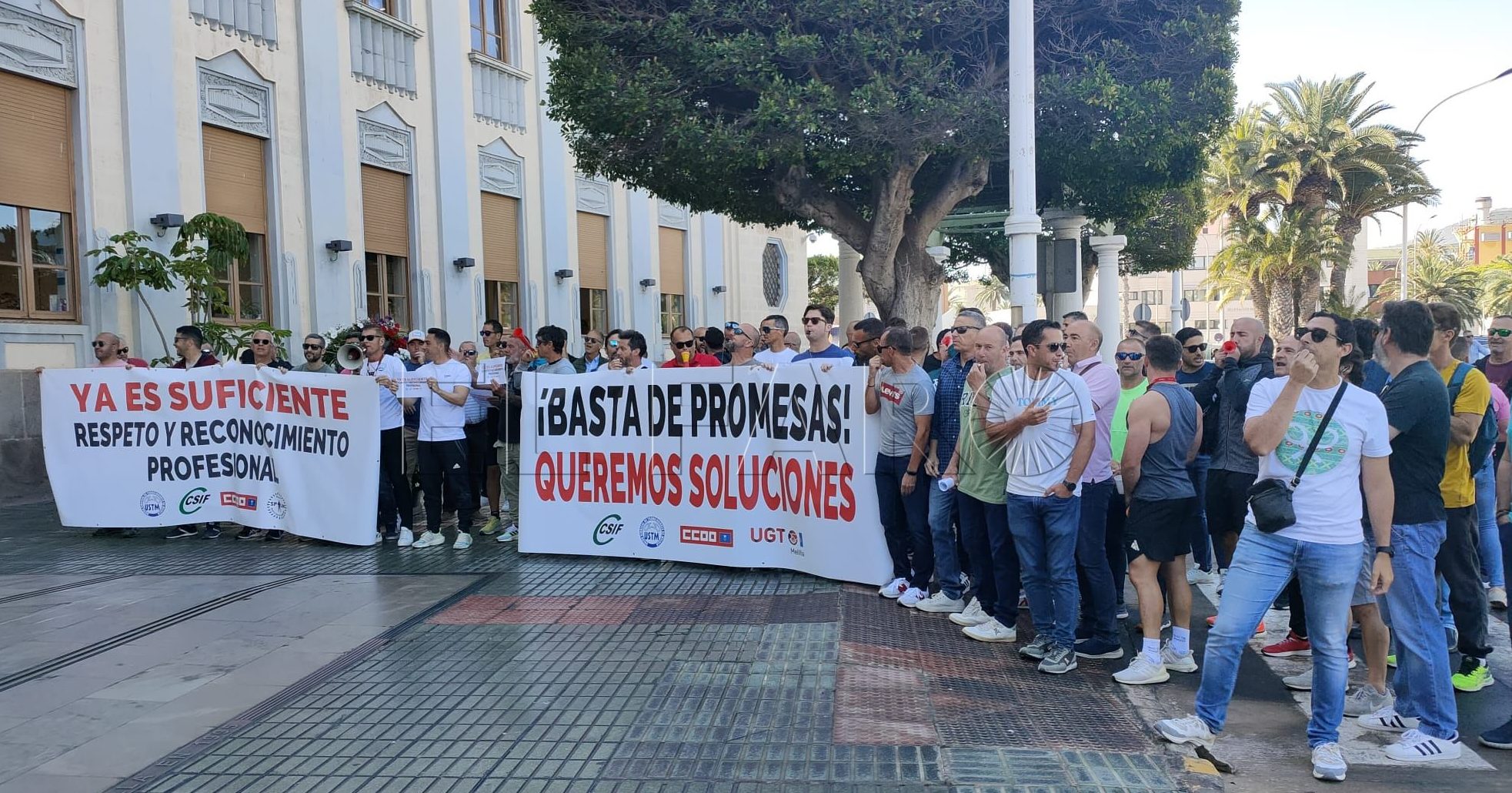 Bomberos, policías locales, funcionarios de Justicia y médicos, en pie de guerra en Melilla