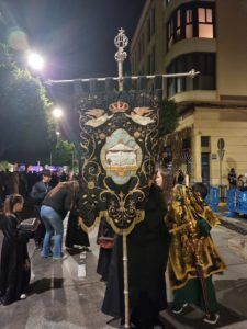 bde55e97 72dd 4c41 b64b 160dfbb4e514 Explosión de juventud en el Santo Entierro