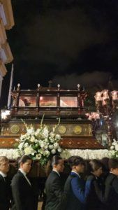 c66258c5 70e1 4585 a5a8 703ef23d8a25 Explosión de juventud en el Santo Entierro