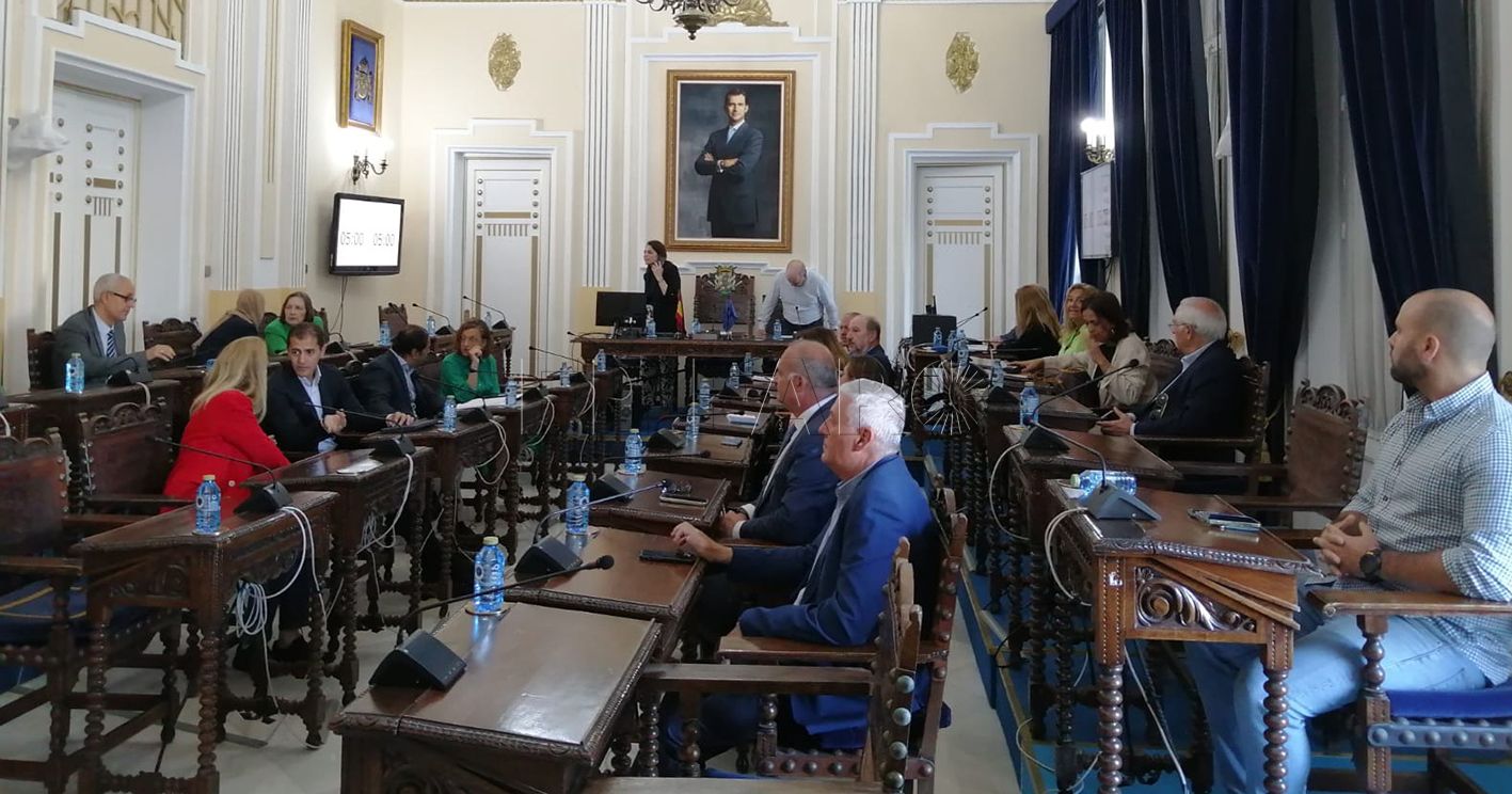 pleno hoy recorte La Asamblea aprueba modificar el contrato de gestión del agua