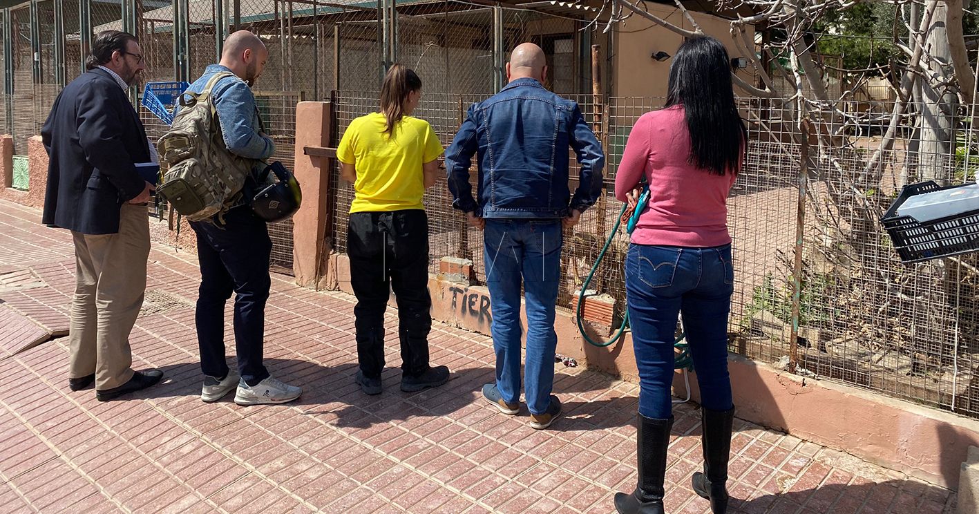 reunionprotectora recorte Vox espera que la protectora de animales reciba pronto la subvención de este año