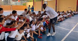 10 1 El Melilla BC visita el CEIP Velázquez