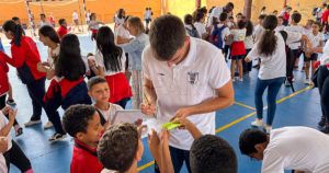 4 2 El Melilla BC visita el CEIP Velázquez