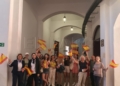 Banderas4 Estudiantes de intercambio del IES Enrique Nieto visitan la Mezquita del Toreo