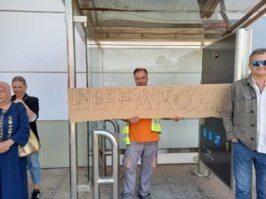Cartel Ingemont Protesta de los trabajadores de mantenimiento y limpieza del aeropuerto de Melilla por impago de sus salarios