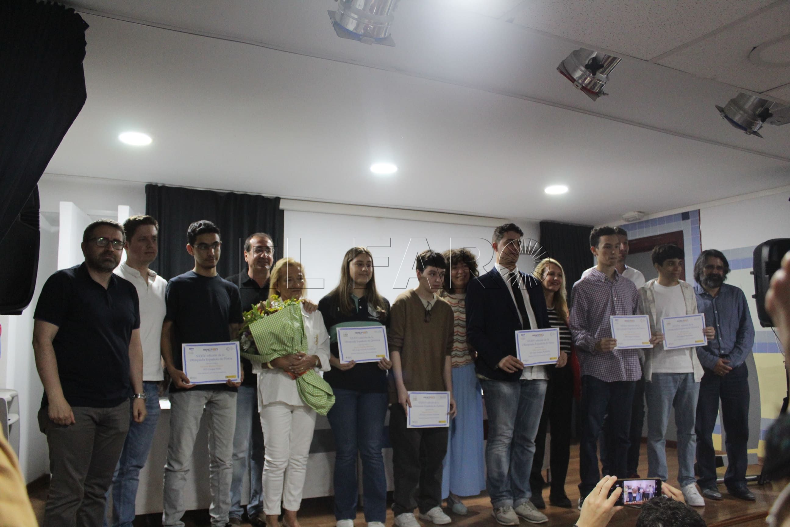 IMG 5195 El instituto Miguel Fernández acoge la entrega de premios de las Olimpiadas de Física y de Química