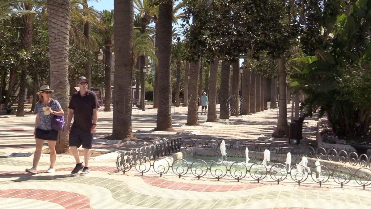 Parque e1682959484886 Casi doscientos turistas desembarcan en Melilla en el tercer crucero del año