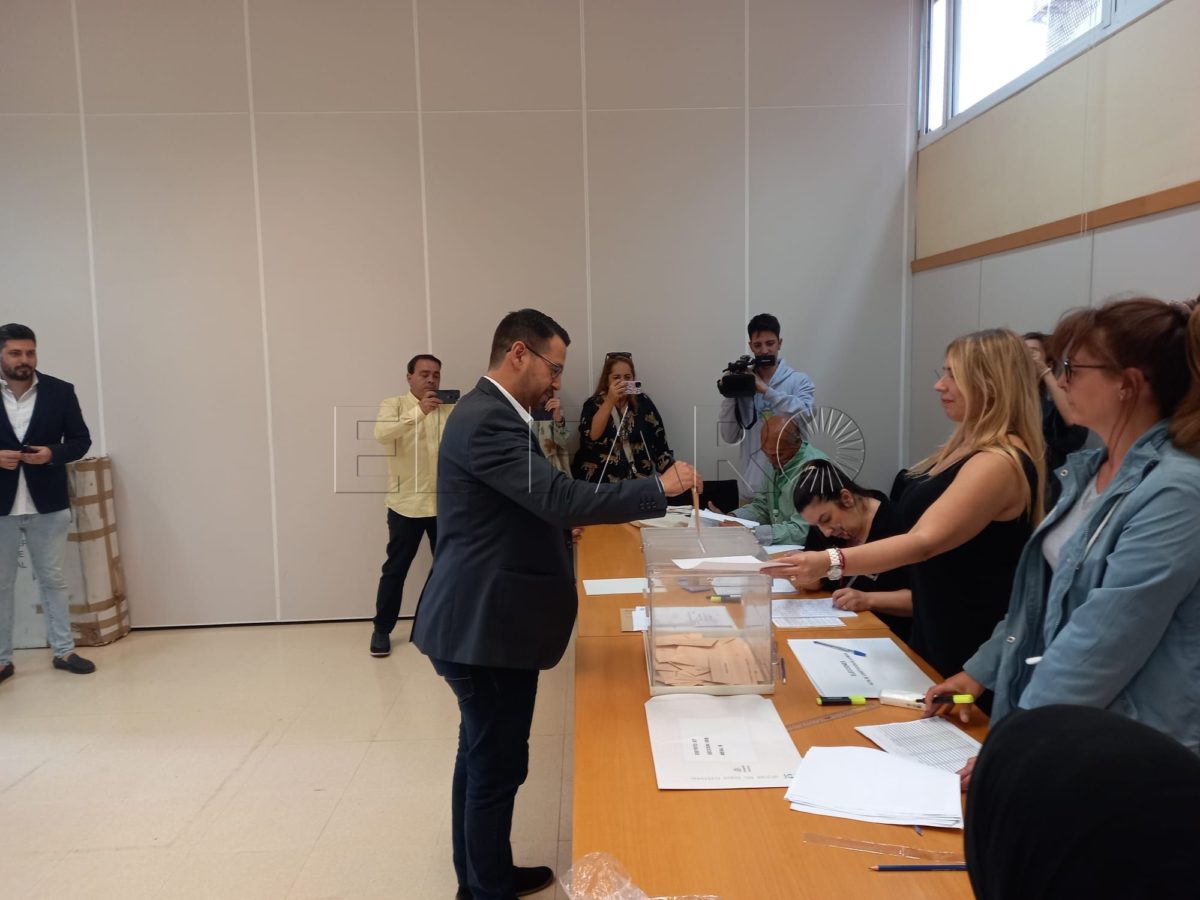 Voto Azmani 1 e1685318217670 Somos Melilla da la sorpresa y consigue un escaño en la Asamblea para Azmani