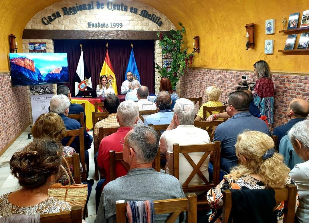 WhatsApp Image 2023 04 29 at 12.13.55 Gran acogida en la conferencia sobre el Teniente Ruiz de la Casa de Ceuta