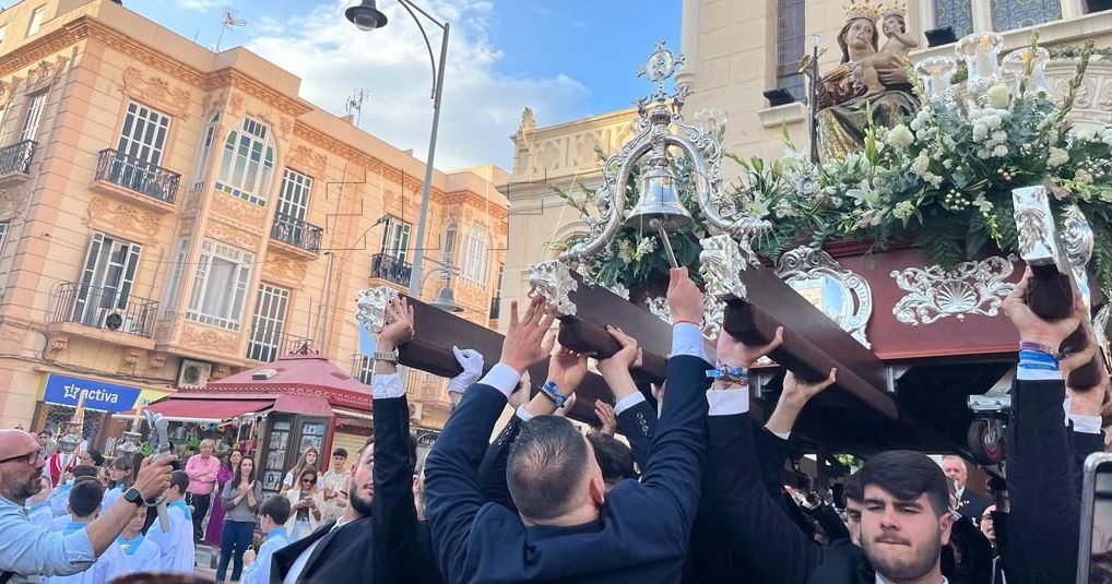 WhatsApp Image 2023 05 06 at 19.59.13 copia e1683399153644 La Patrona de Melilla sale en procesión a celebrar los 75 años de su coronación