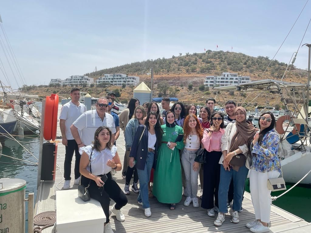 Alumnos de la UGR viajan a Nador para visitar la Cámara de Comercio y otros lugares