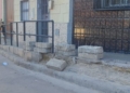 WhatsApp Image 2023 05 24 at 11.34.55 Dos vecinos de Reina Regente no permiten que se repare una acera porque creen que las obras tienen que hacerlas ellos