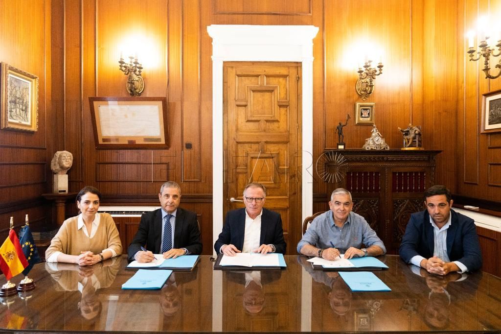 La Ciudad firma convenios con la CEME y Zona Centro para apoyar el comercio de Melilla