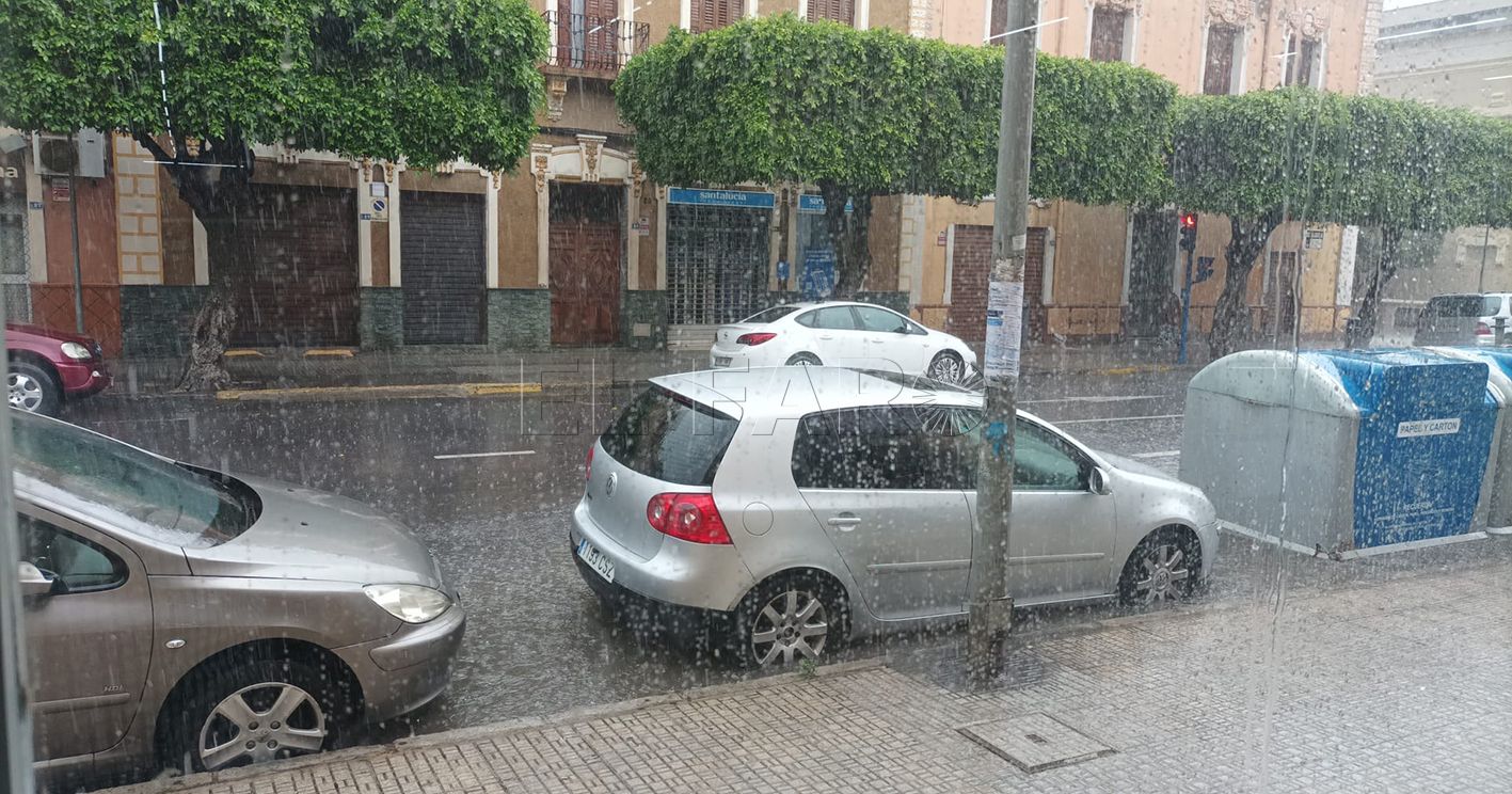 foto lluvia recorte Melilla registra 27 litros por metro cuadrado en media hora de lluvia