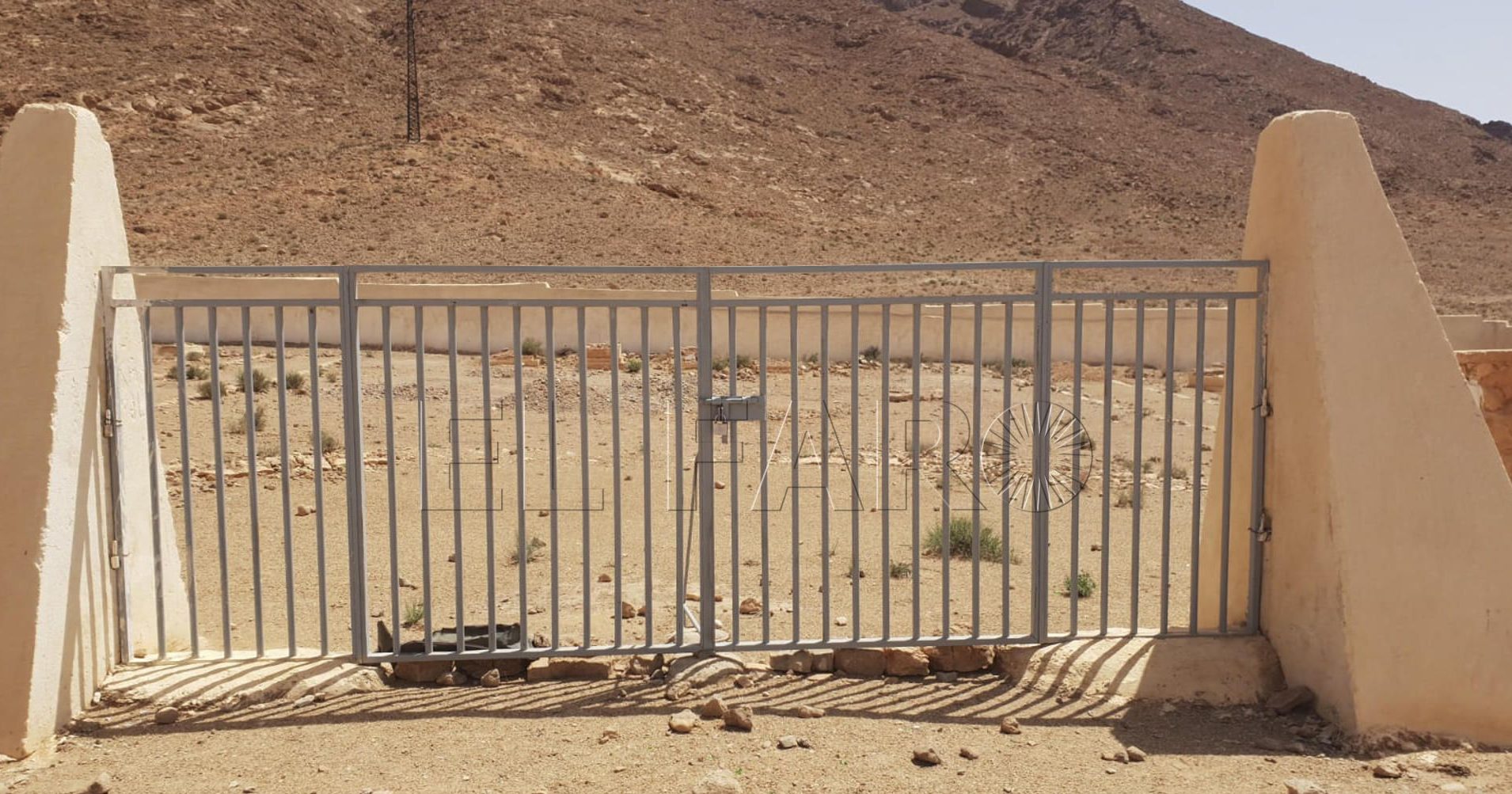 BOUARFA (MARRUECOS), 15/06/2023.- La Asociación marroquí Afaq para el Desarrollo y la Ciudadanía negó que haya destrozos de tumbas de republicanos españoles en el cementerio cristiano en Bouarfa, en el sureste de Marruecos, donde reposan restos de varias nacionalidades, entre ellos de españoles prisioneros en el campo de concentración que hubo en la ciudad en los años cuarenta. EFE/ Asociación Afaq Para El Desarrollo Y La Ciudadanía SOLO USO EDITORIAL/ SOLO USO PERMITIDO PARA ILUSTRAR LA NOTICIA QUE ACOMPAÑA/ (CRÉDITO OBLIGATORIO)