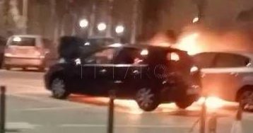 Coche incendiado e1686735420475 Aparatoso incendio de un coche en la Estación Marítima