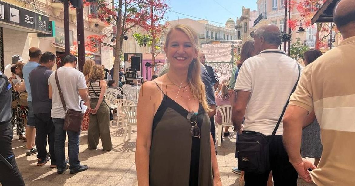 Elena Fernández Treviño e1687013374233 La Feria del Libro da vida al centro de Melilla con teatro infantil, música en directo y presentaciones