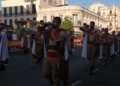 WhatsApp Image 2023 06 03 at 19.56.30 2 La Avenida, abarrotada de gente para seguir el desfile del Difas 2023