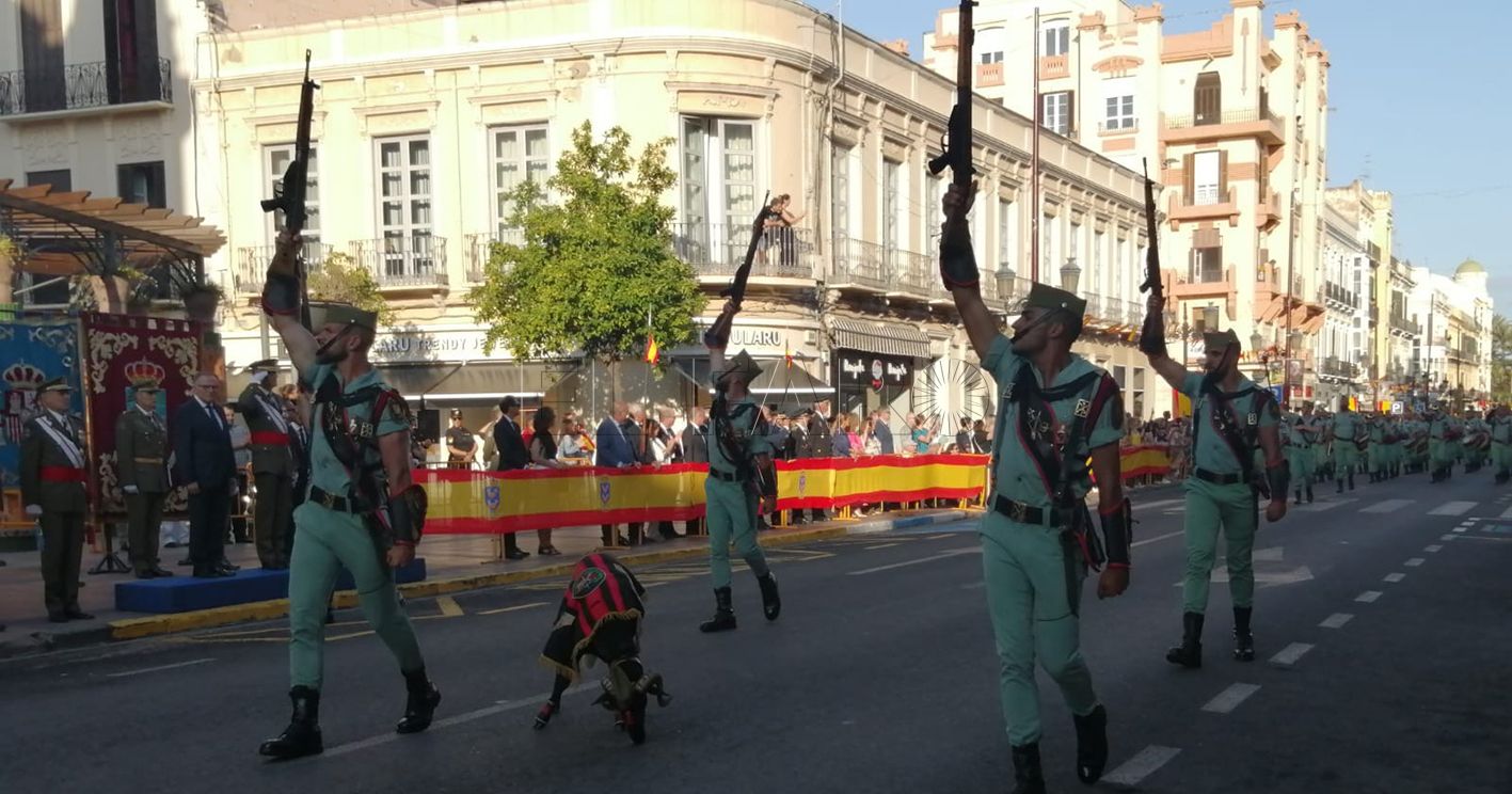 WhatsApp Image 2023 06 03 at 19.59.58 recorte La Avenida, abarrotada de gente para seguir el desfile del Difas 2023