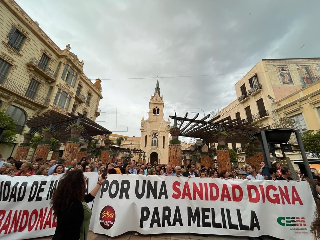WhatsApp Image 2023 06 07 at 20.48.49 e1686169330489 Menéndez Pelayo se llena para defender la sanidad de Melilla
