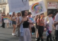 WhatsApp Image 2023 06 24 at 21.12.22 Un centenar de personas se lanzan a la calle por el Orgullo