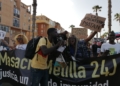 WhatsApp Image 2023 06 24 at 23.00.50 1 Unas 250 personas claman en una marcha contra lo que sucedió en Melilla el 24J