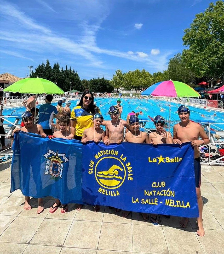 en la piscina El CN La Salle triunfa en el Trofeo de Baena de natación