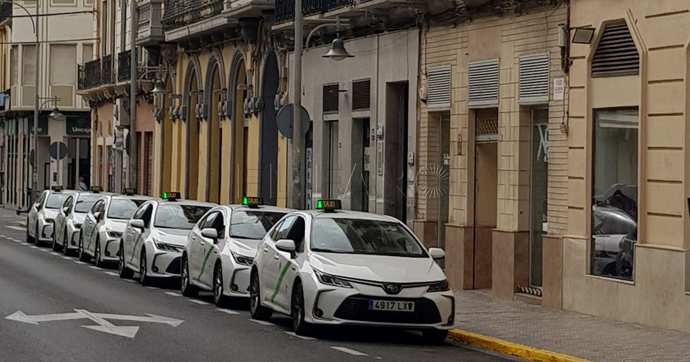 parada de taxis ejército español recorte Los taxistas alegan que es la Ciudad la que debe establecer los servicios mínimos