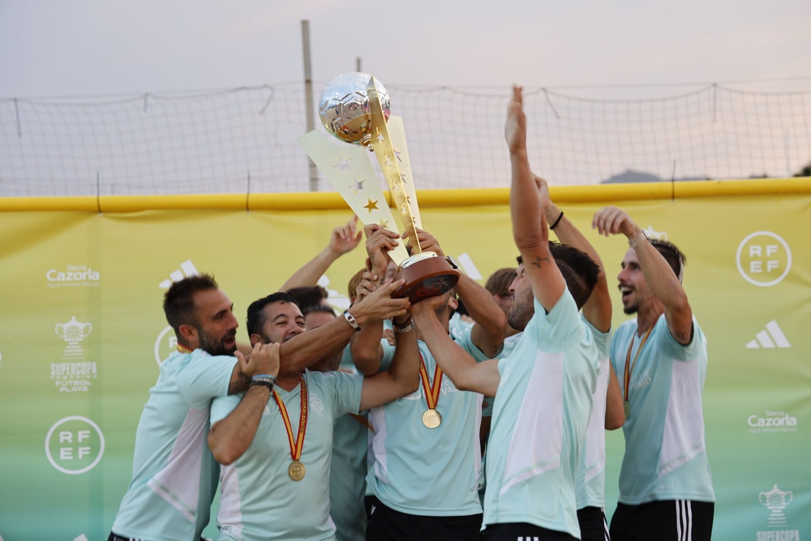 Triplete para el FP Huelva CD tras imponerse en la Supercopa