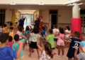 Captura de pantalla 2023 07 21 a las 20.28.29 Bonnemaisón entrega diplomas y clausura el segundo taller de inglés 'Pop Summer', desarrollado por CentrosD2 para la Consejería de Educación