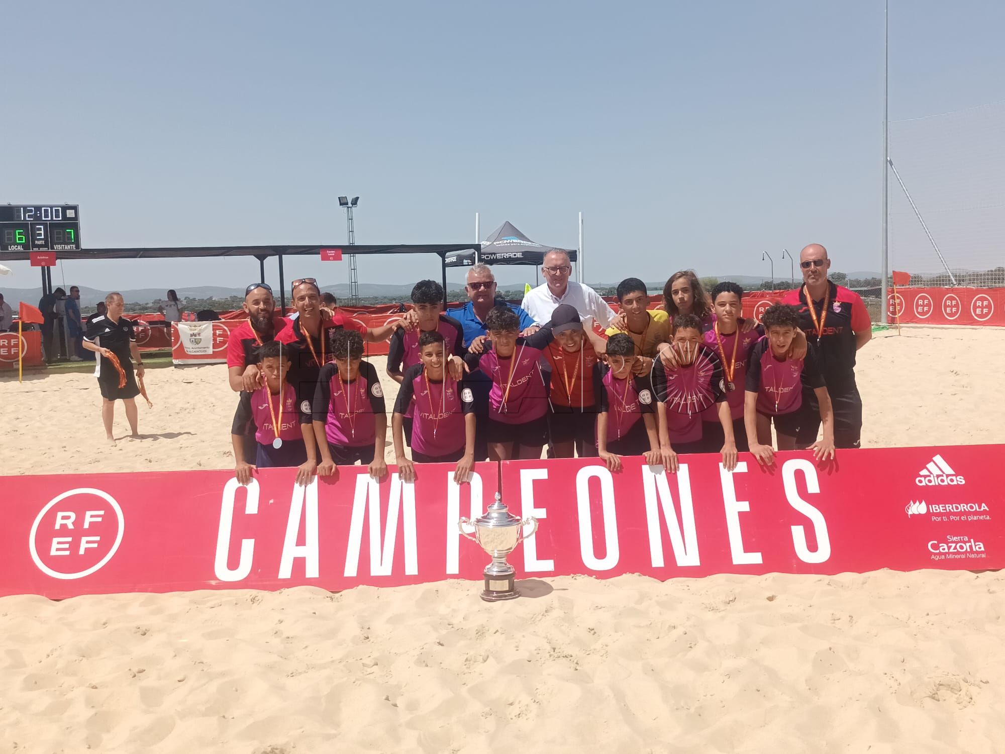 F0q Tr1WAAIcOPN El Huracán Melilla se proclama subcampeón de España infantil