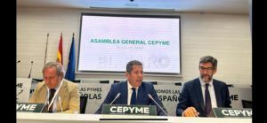 FOTO ASAMBLEA 1 Garamendi confirma que estará en Melilla el 21 de septiembre