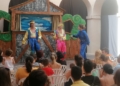 Decenas de melillenses disfrutan de una divertida adaptación de Cenicienta en el Hospital del Rey