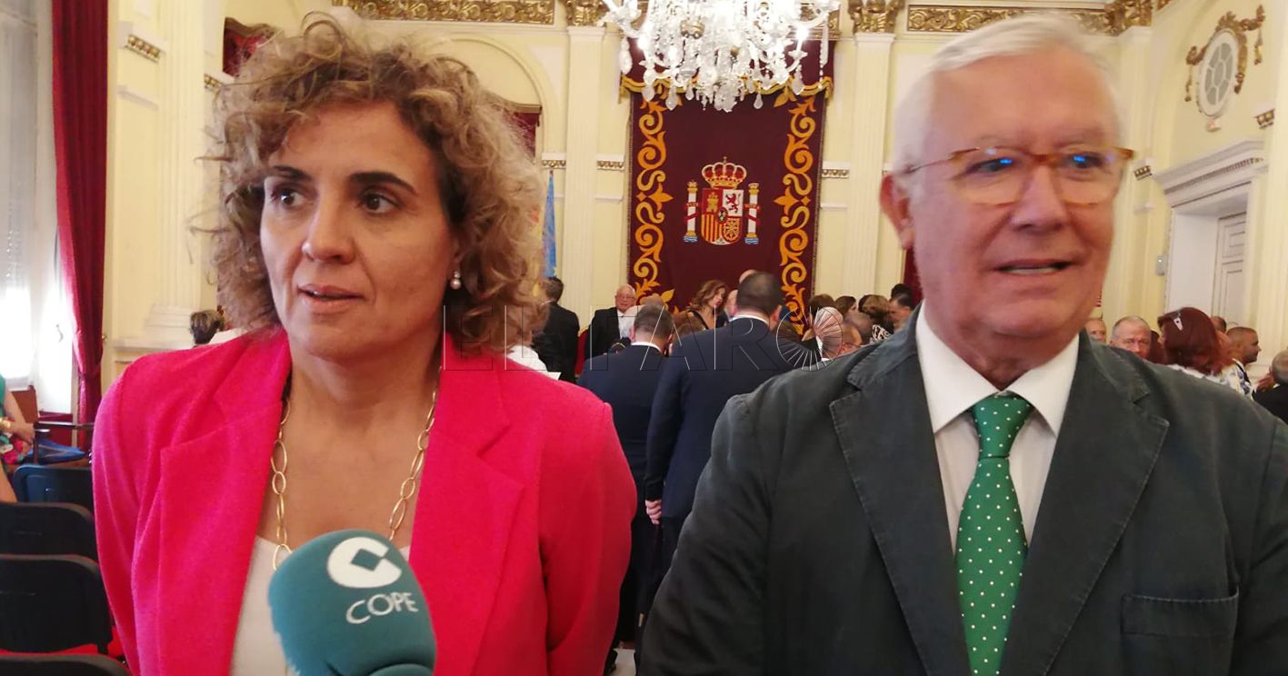 dolors motserrat y javier arenas recorte Dolors Montserrat: "Hoy es un gran día para Melilla y para España"