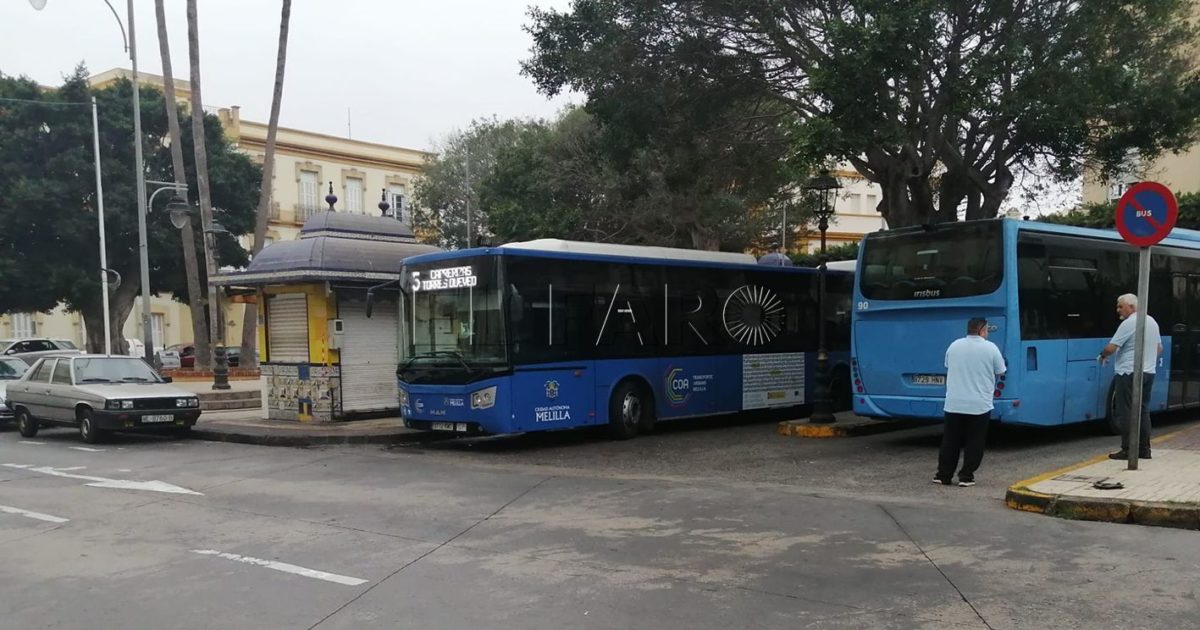parada de autobús recorte 2 e1690191619462 La COA restablece el servicio de la línea 6 tras una semana parada por apedreamiento